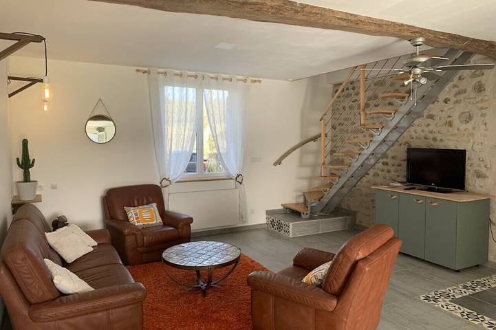 Gîte pour 6 personnes, avec jardin et jacuzzi à Ledeuix - 2