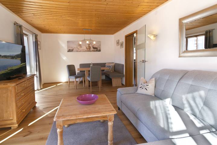 Ferienwohnung für 3 Personen, mit Balkon in Geigenbaumuseum Mittenwald - 2