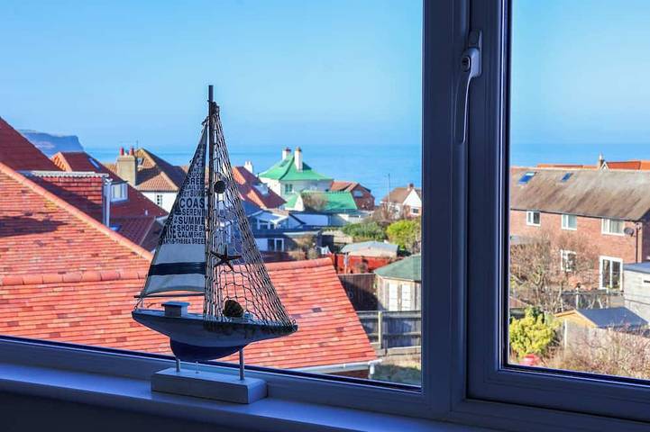 Cottage for 10 people, with hot tub and garden, with pets in Whitby