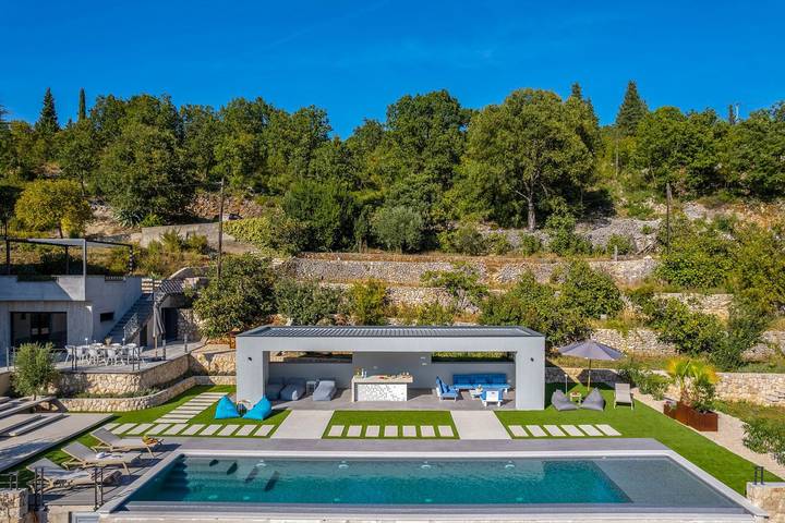 Villa für 12 Personen, mit Pool und Sauna, mit Haustier - 1