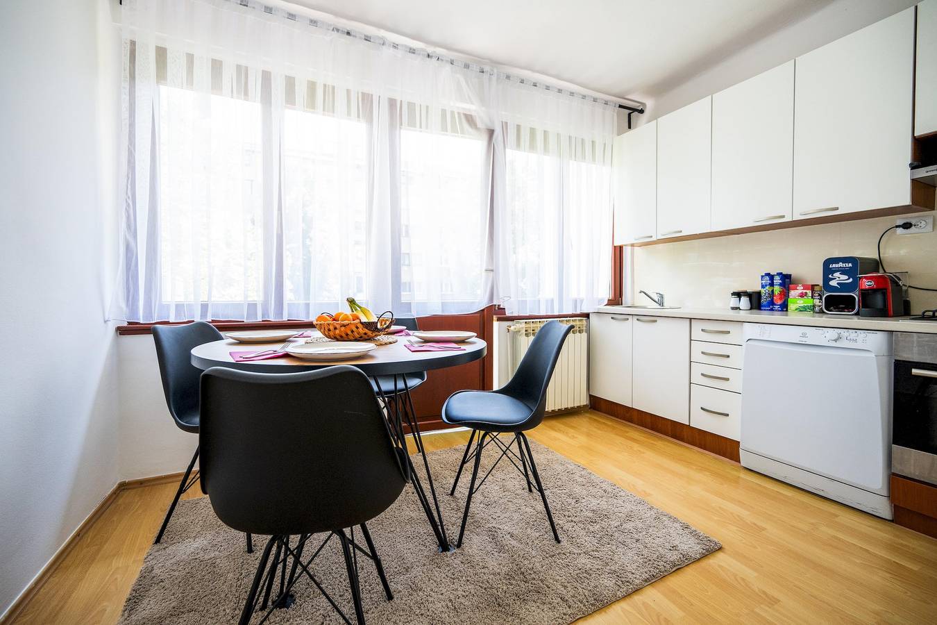 Ganze Wohnung, Ferienwohnung für 4 Personen mit Terrasse in Sarajevo, Bosnien und Herzegowina