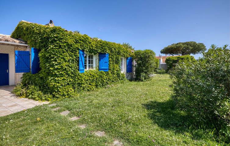 Acogedor apartamento con aparcamiento y jardín a 2,5 km de Plage de la Brée in Saint-Denis-d'Oléron, Côte de Beauté