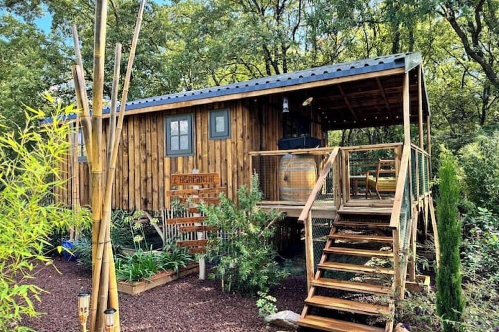 Comfortable wooden cabins for rent (heating & air-conditioning). in Clermont-l'Hérault, Región de Lodève