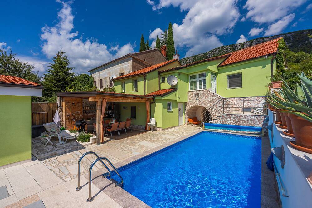 Casa vacanza a Kvarn a partire da 251€ a notte
