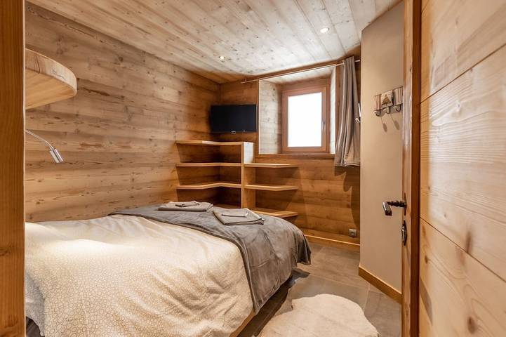 Chalet de Julie  rénové sur les pistes 5 min à pied Arc 1600 8ch 6sdb 24pers in Arc 1600, Bourg-Saint-Maurice