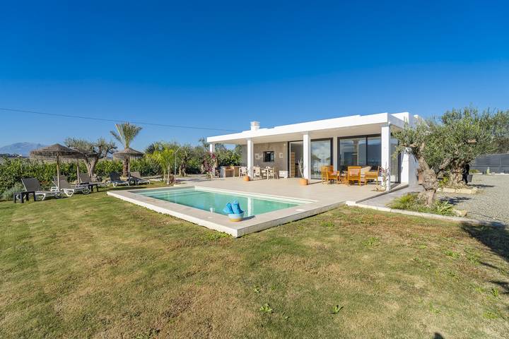 Casa rural para 8 personas, con piscina además de terraza y jardín, Se admiten mascotas en Alhaurín el Grande - 4