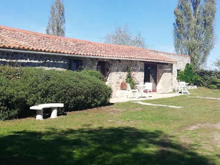Hotel para 2 personas, con terraza y jardín - 1