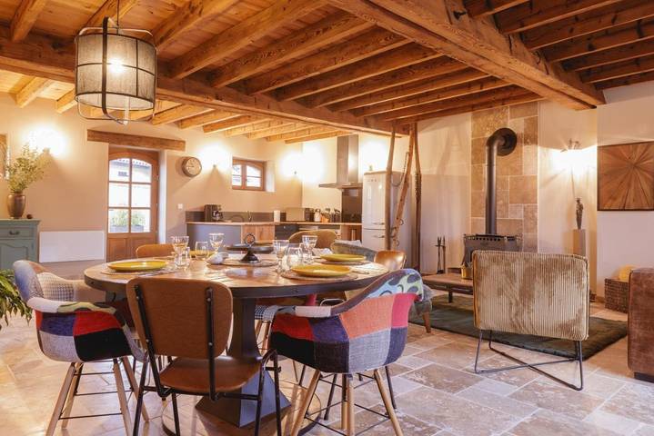 Location de vacances pour 2 personnes, avec vue et jardin à Péronnas