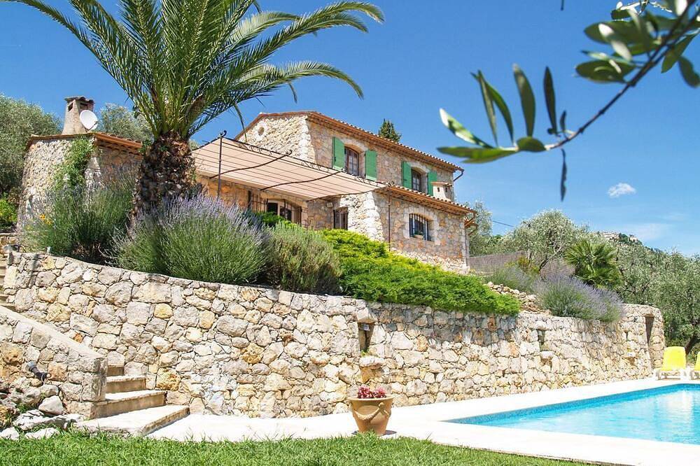 Maison Miel - Three Bedroom Villa, Sleeps 6 in Spéracèdes, Cannes region
