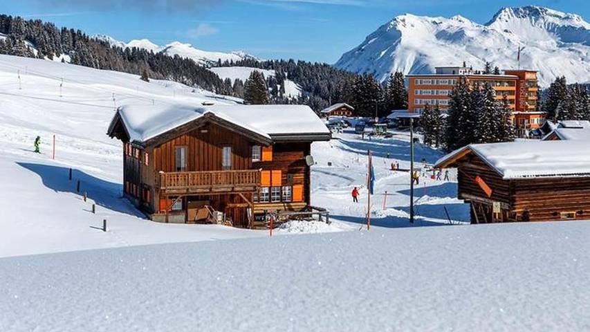 Ferienwohnung für 8 Personen, mit Garten und Balkon in Graubünden - 2