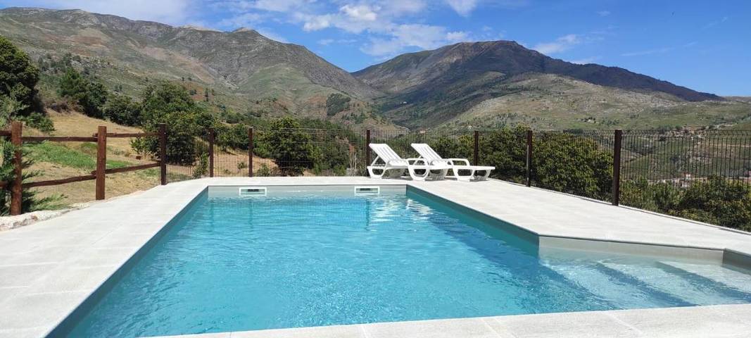 Casa de férias para 8 pessoas, com Varanda e Terraço e ainda Jardim and Piscina em Covilhã