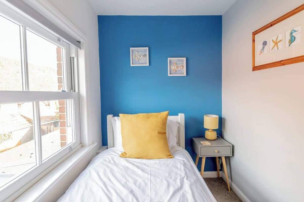 Period 2Br Stunning Bright &Cosy Cottage w/ Garden in Fareham, Hampshire