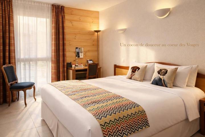 Hôtel pour 2 personnes, avec sauna ainsi que vue et terrasse à Celles-sur-Plaine