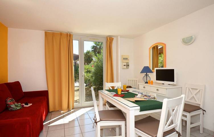 Gîte pour 5 personnes, avec piscine et terrasse, animaux acceptés à Vendres - 4