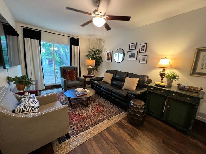 Vacation rental for 6 people, with terrace and yard as well as hot tub in College Station (TX)