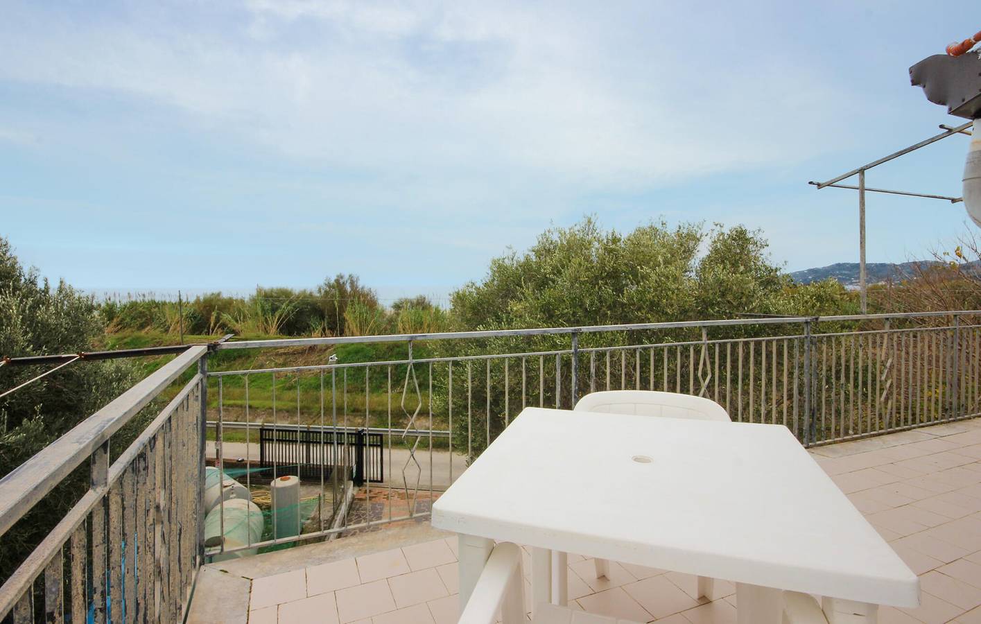 Entire holiday apartment, Sea View Apartment with Wifi, TV, Parking & Kitchen - 900m to Beach in Casal Velino, Cilento Coast