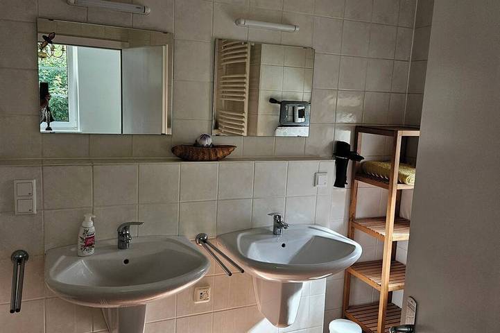 Ganze Wohnung, Ruhige und stilvolle Altbauwohnung in Bremen, Bremen Bundesland