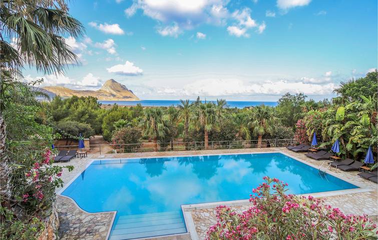 Apartamento vacacional entero, Apartamento junto a la piscina a 2,5 km de la playa in Macari, San Vito Lo Capo