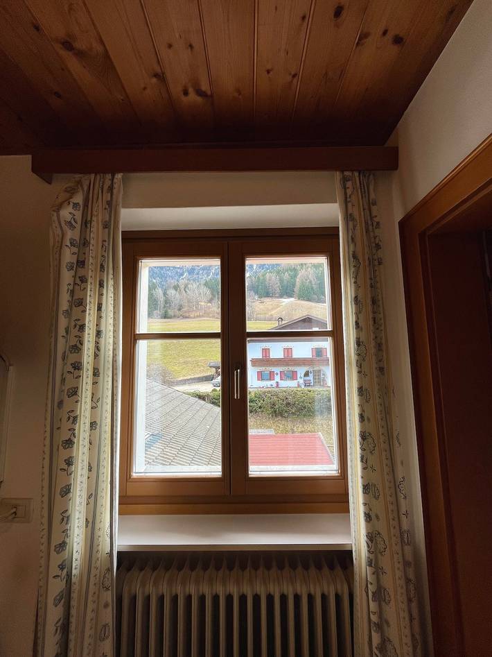 Habitación 'Residence Zirmer Individual' con vistas a la montaña, piscina y wifi in Tiosels, Castelrotto