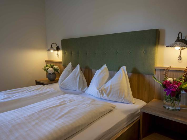 Landhotel Pacher - Einbettzimmer mit Frühstück in Hohe Tauern, Obervellach
