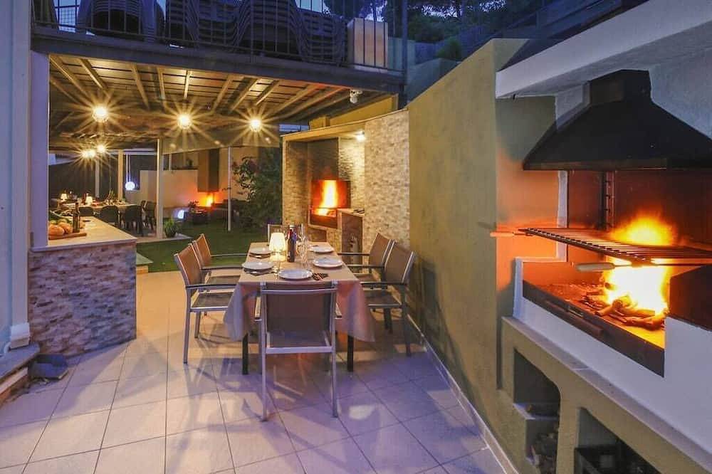 Villabarcelonacoast-Pool, Bbq, A/C,Beaches (5' by car), Barcelona (25' min),Wifi in Argentona, Costa del Maresme