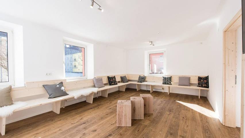 Ferienhaus für 27 Personen, mit Terrasse und Sauna in Eisenerz