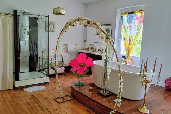 Casa de vacaciones para 4 personas, con terraza y jardín además de sauna y jacuzzi - 1
