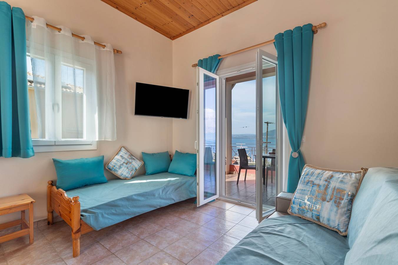 Entire apartment, Apartment '' with Sea View, Wi-Fi and Air Conditioning in Nikiana, Alexandros