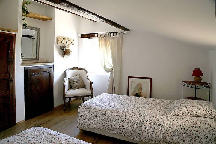 Former Mas Restored 3 Air Conditioned Bedrooms Large Heated Pool in Seillans, Draguignan region
