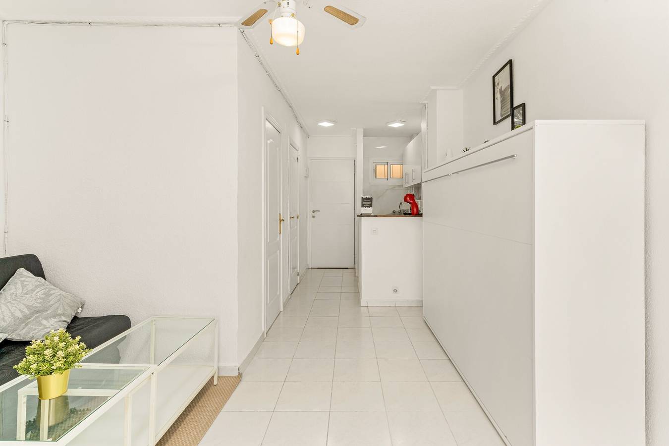 Entire apartment, Apartment 'Agata' with Sea View, Wi-Fi and Air Conditioning in Benalmádena Costa, Benalmádena