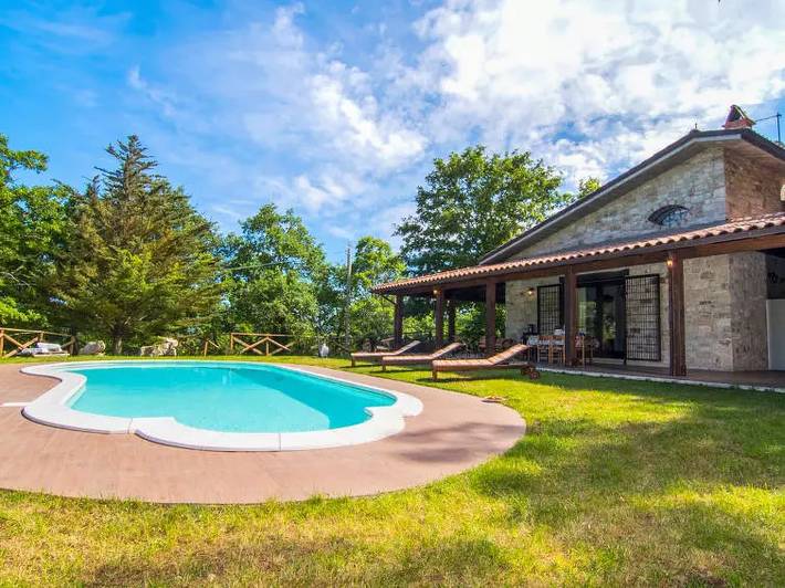 Casa vacanza per 4 persone, con Terrazza e Giardino nonché Piscina a Cerreto Sannita