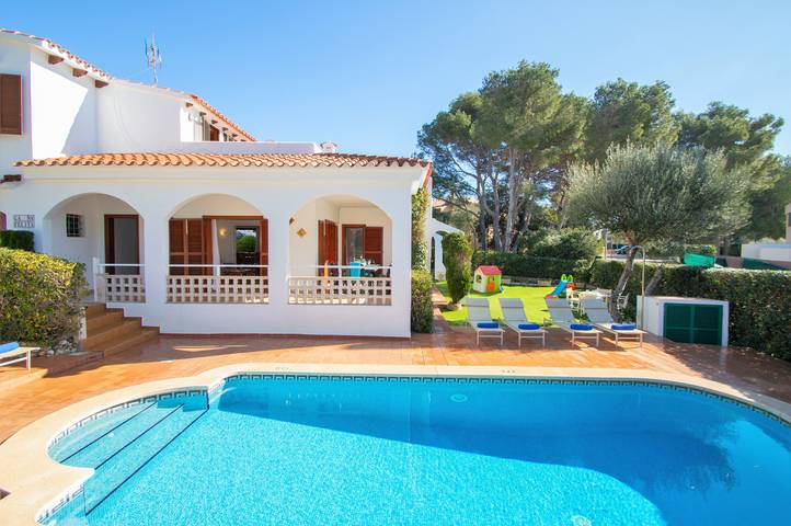 Chalet para 9 personas, con jardín y balcón, Familias con niños en Menorca - 2