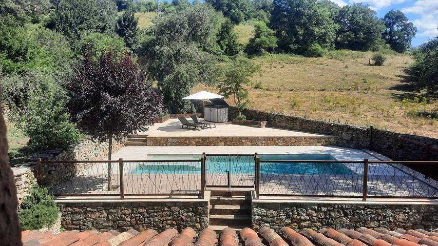 Chalet para 8 personas, con piscina además de jardín y vistas, Se admiten mascotas en Campoo - 3