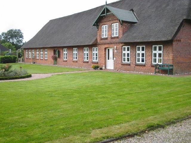 Ferienwohnung für 4 Personen, mit Balkon/Terrasse und Terrasse sowie Garten in Eider-Treene-Sorge - 2
