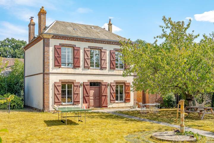 Location de vacances pour 10 personnes, avec Terrasse et Jardin à Unverre