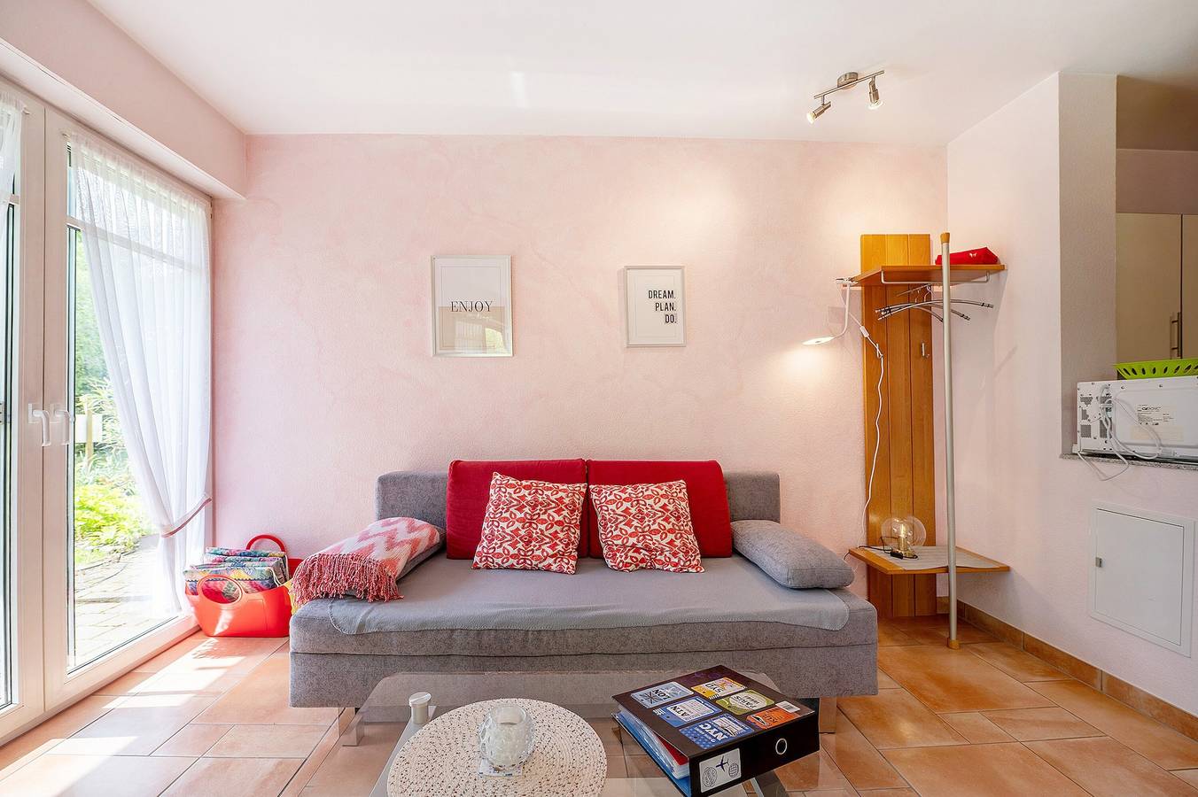 Ganze Wohnung, Ferienwohnung 'Gästehaus Mühlenhof - Spätburgunder' mit privater Terrasse, privatem Garten und Wlan in Maring-Noviand, Bernkastel-Kues & Umgebung