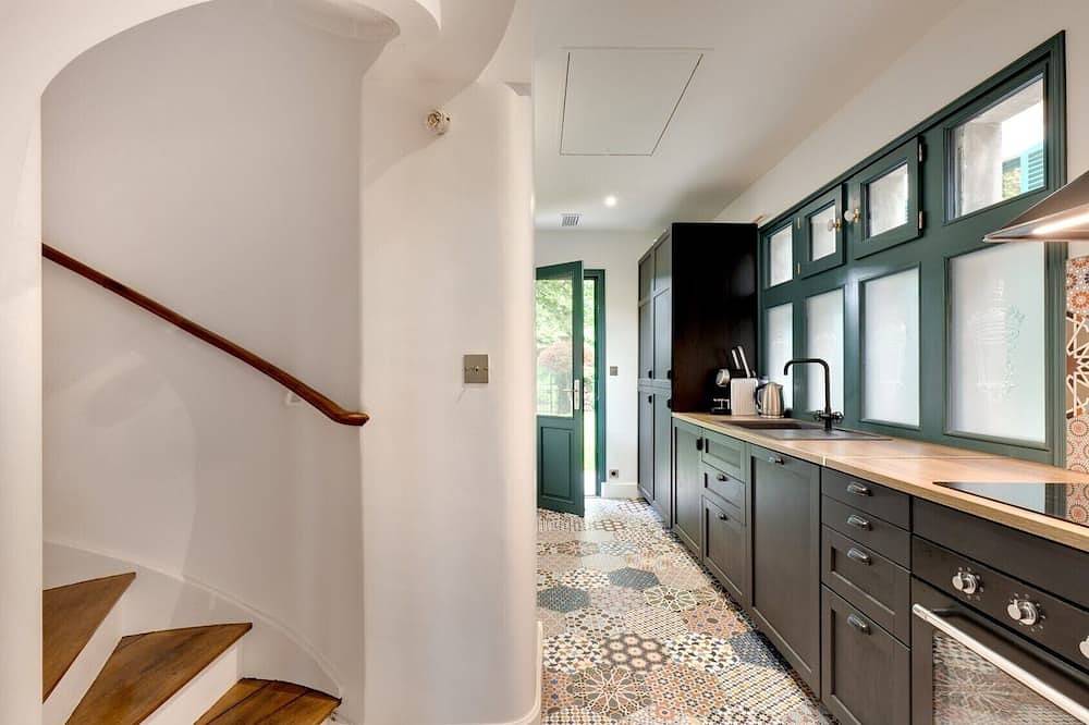 Pavillon indépendant en plein centre de Vichy pour 1 à 4 personnes in Vichy, Région de Vichy