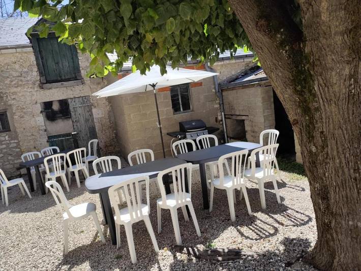 Location de vacances pour 15 personnes, avec jardin dans Varize