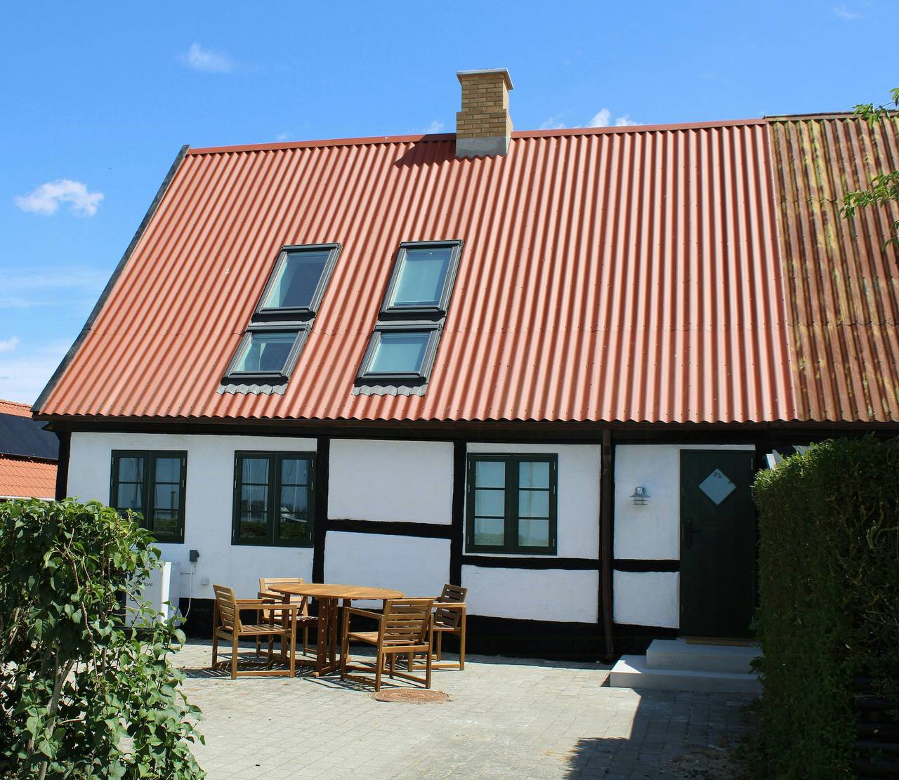 Charming harbour house with sea views in Bisserup, Swedish Baltic Sea