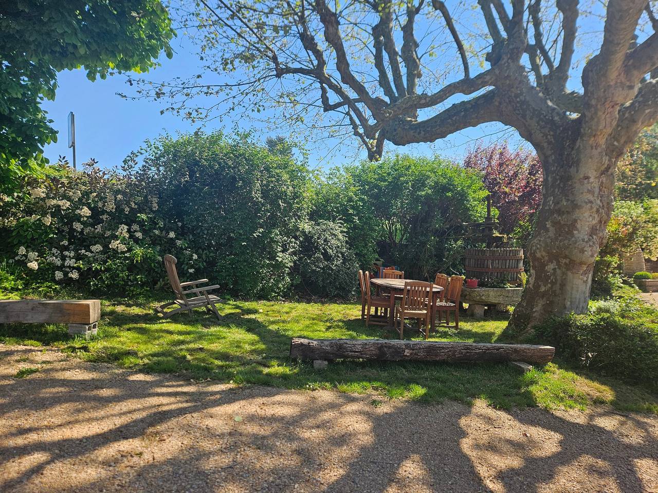Gîte “La Grange d'Émile” met privé tuin en wifi in Chozeau, La Tour-du-Pin und Umgebung