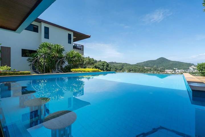 Hotell för 4 Personer, med trädgård samt pool och utsikt i Kamala