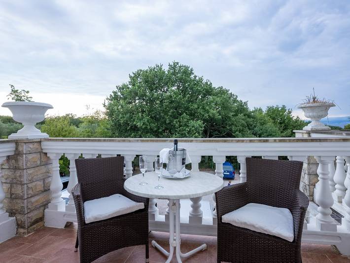 Zimmer für 2 Personen, mit Balkon/Terrasse und Balkon sowie Meerblick auf Krk