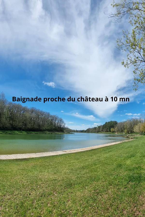 Location de vacances pour 10 personnes, avec vue et jardin à Gourdon - 4