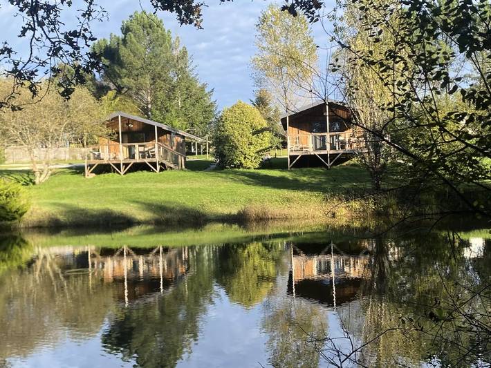 Camping für 4 Personen, mit Pool und Terrasse sowie Ausblick in Nouvelle-Aquitaine