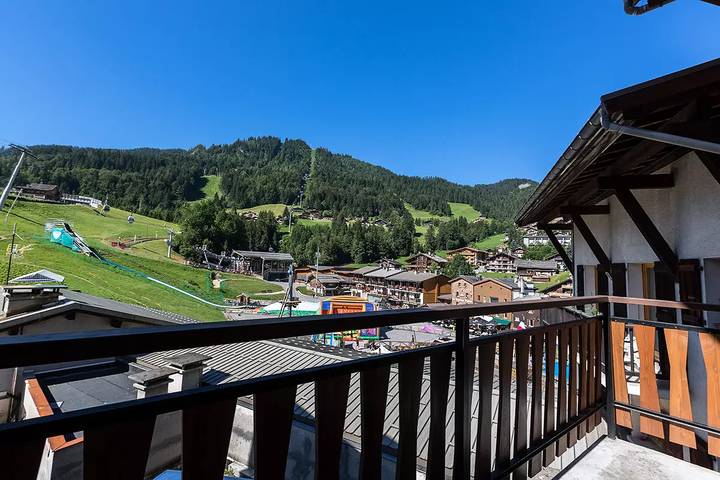 Gîte pour 4 personnes, avec balcon dans Office De Tourisme De La Clusaz - 4