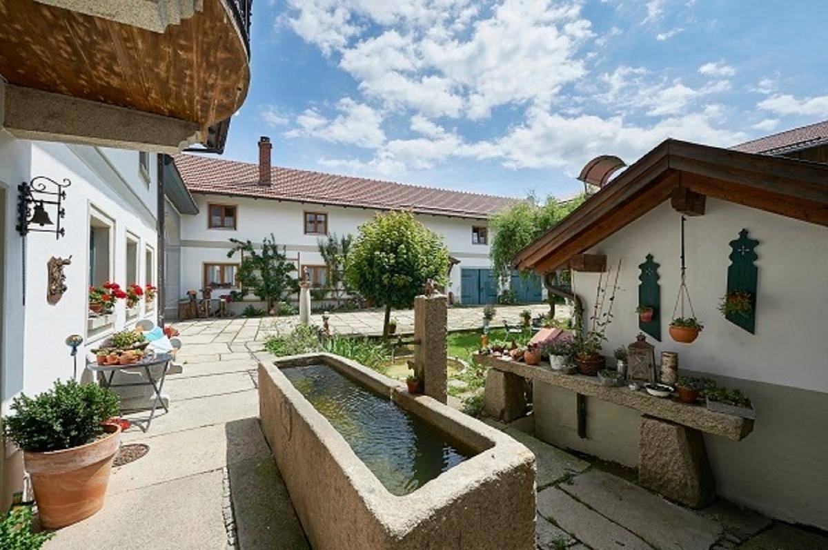 Ganze Wohnung, Der Breinhof- Euer Urlaubsbauernhof - Ferienwohnung Säumerrast mit Terrasse und Liegewiese in Waldkirchen, Passauer Land