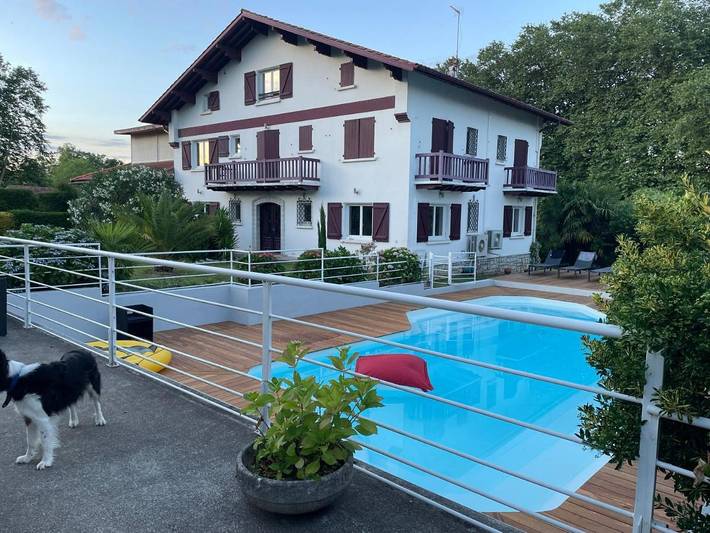Location de vacances pour 2 personnes, avec vue ainsi que jardin et piscine à Ustaritz - 4