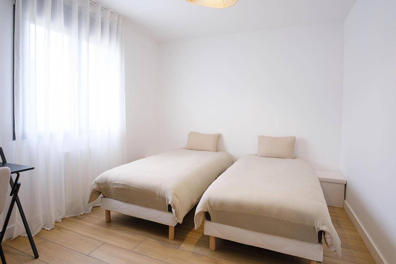 Maison spacieuse au calme - parking privé - 8 personnes in Larnaud, Jura