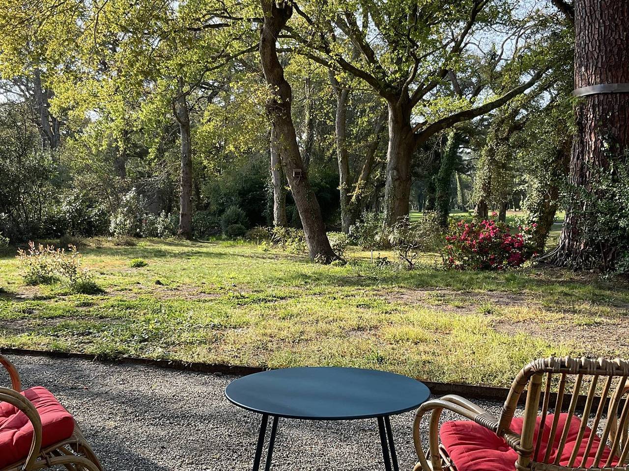 Appartement entier, Villa Chebec. Appt en rez de jardin avec vue sur le golf d'Hossegor in Hossegor, Côte d’Argent