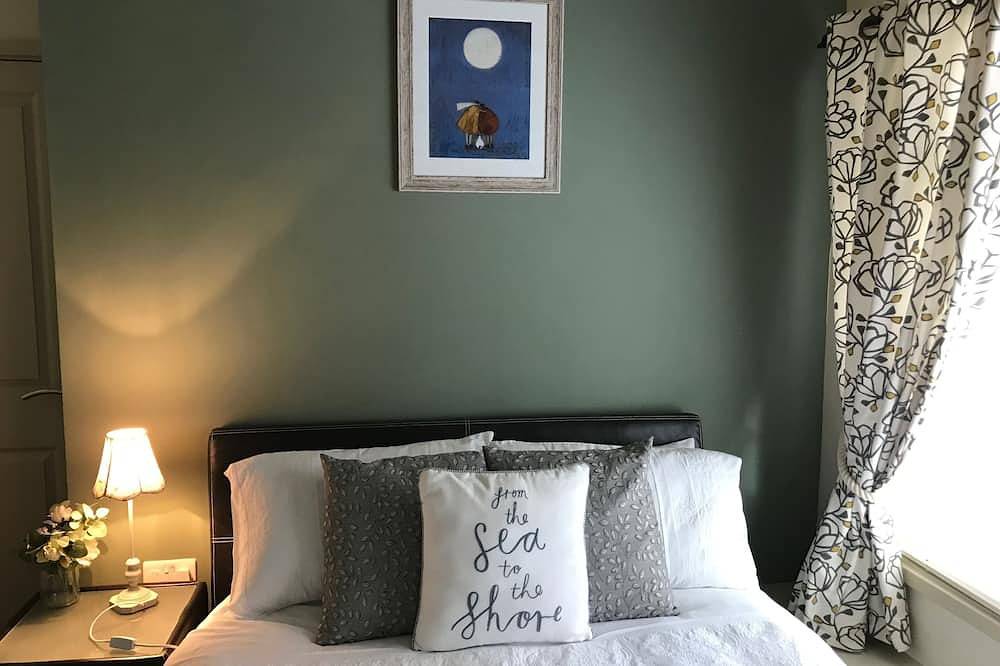 Ganze Wohnung, Loft-Apartment mit 2 Schlafzimmern mit Blick auf die St. Fimbarrus Church & Its Grounds in Polperro, Fowey